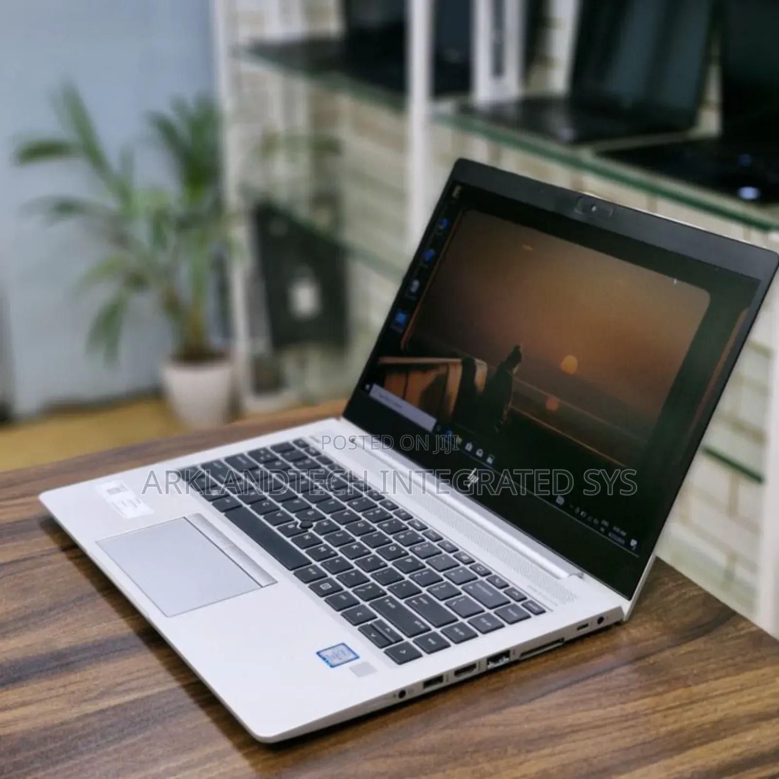 New Laptop HP EliteBook 830 32GB Intel Core I7 SSD 512GB