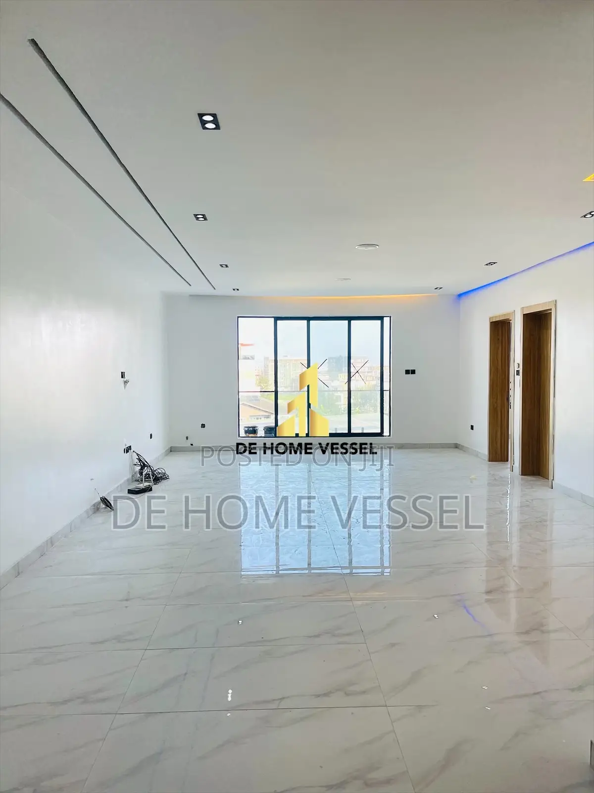 2bdrm Apartment in Lekki Phase 1 for sale
