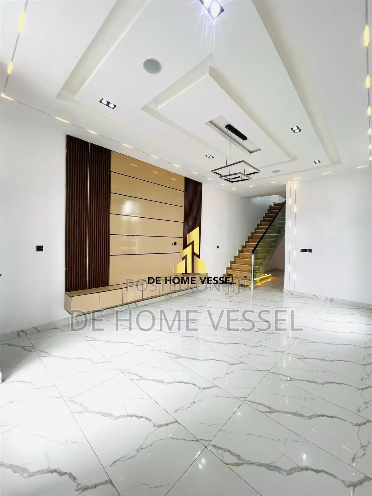 4bdrm Duplex in Ikota for sale