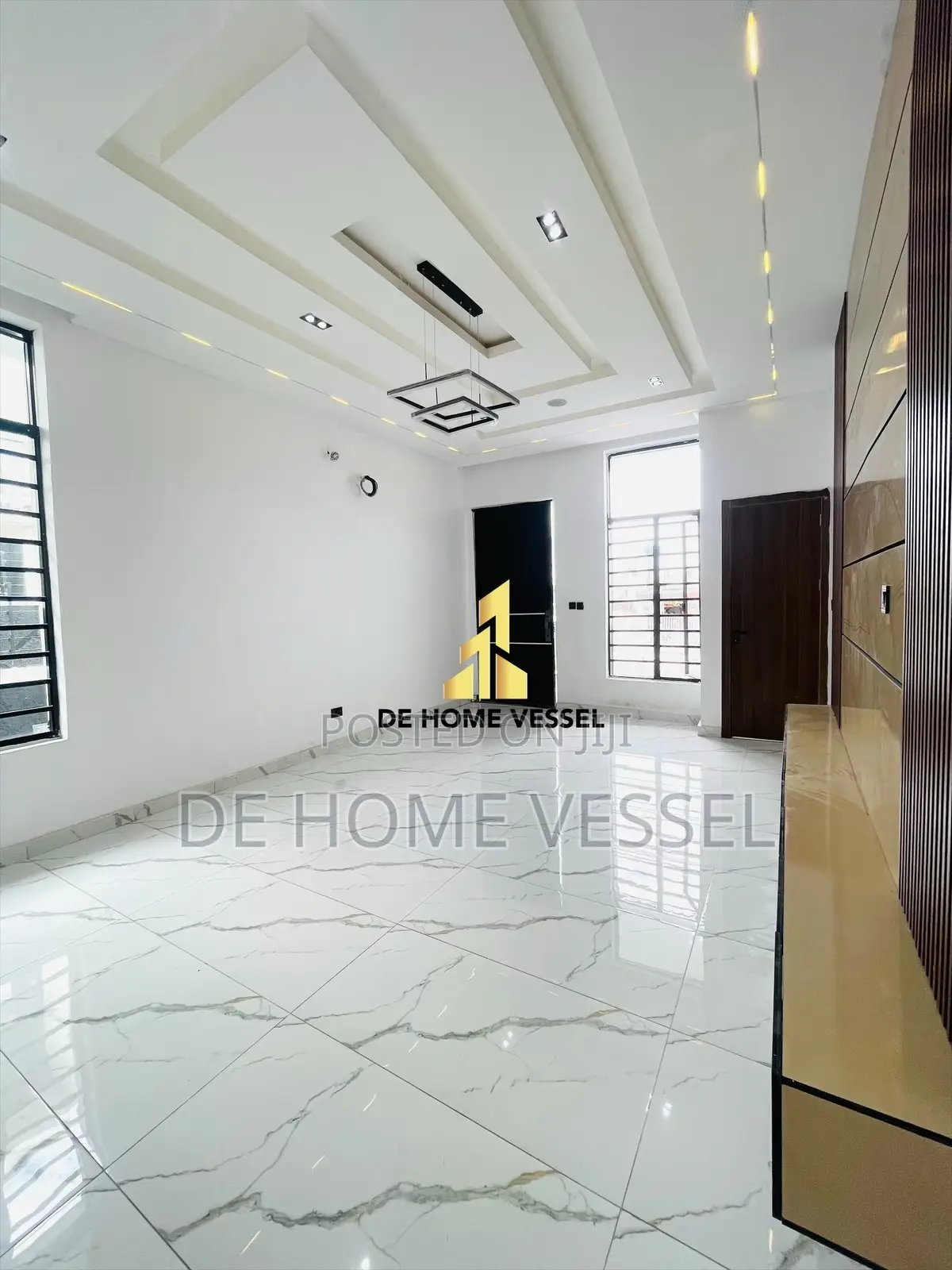 4bdrm Duplex in Ikota for sale