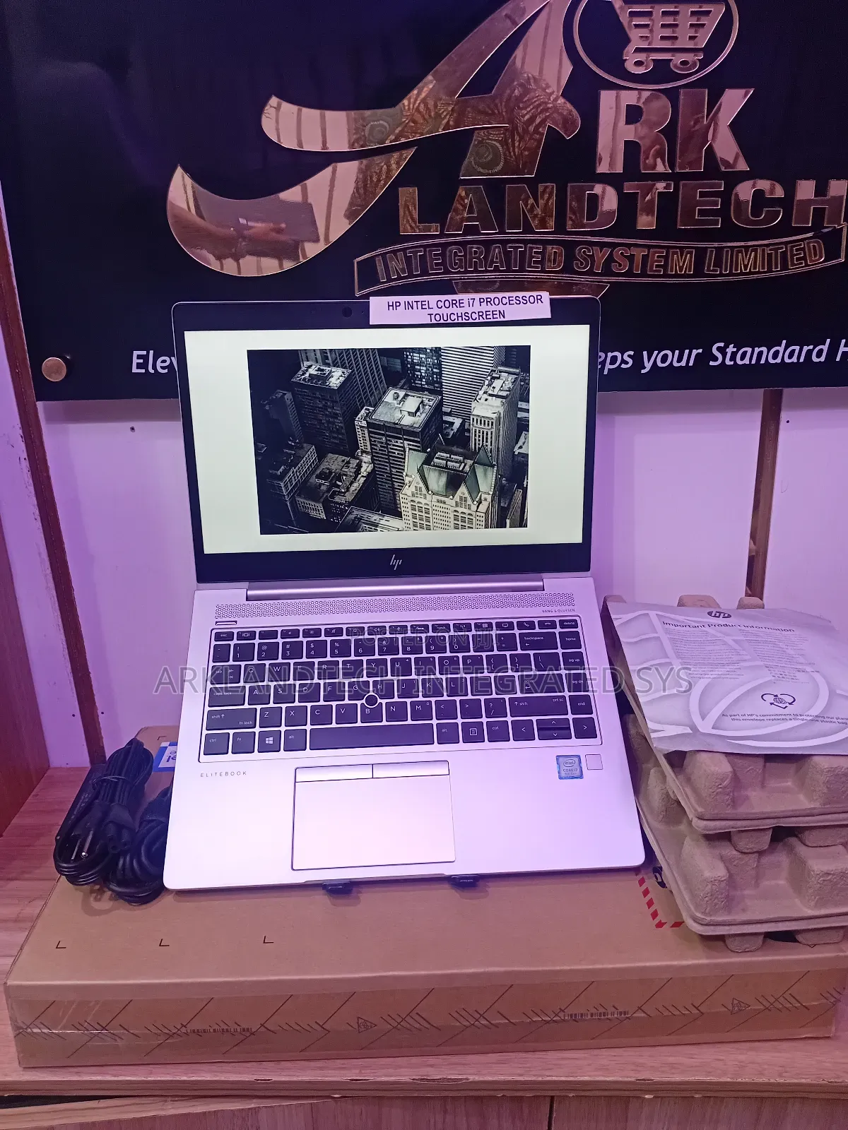 New Laptop HP EliteBook 2760P 8GB Intel Core I7 SSD 256GB