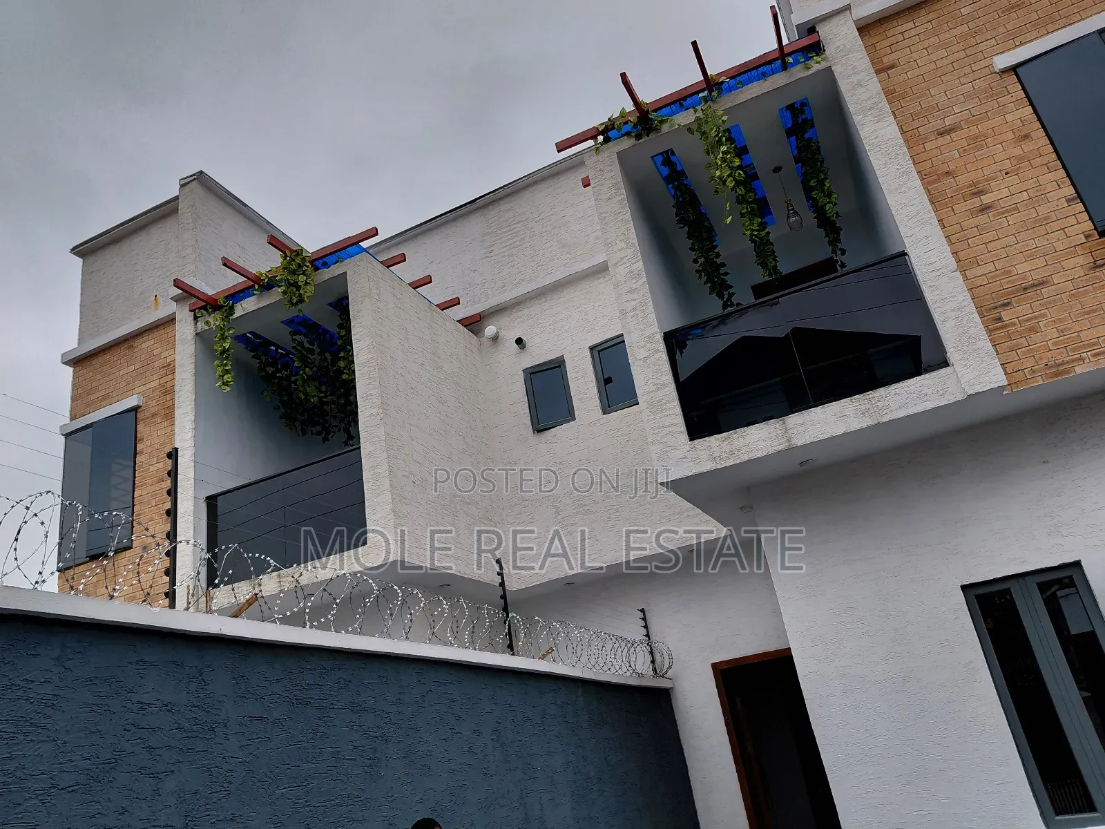 Furnished 4bdrm Duplex in Apapa for sale