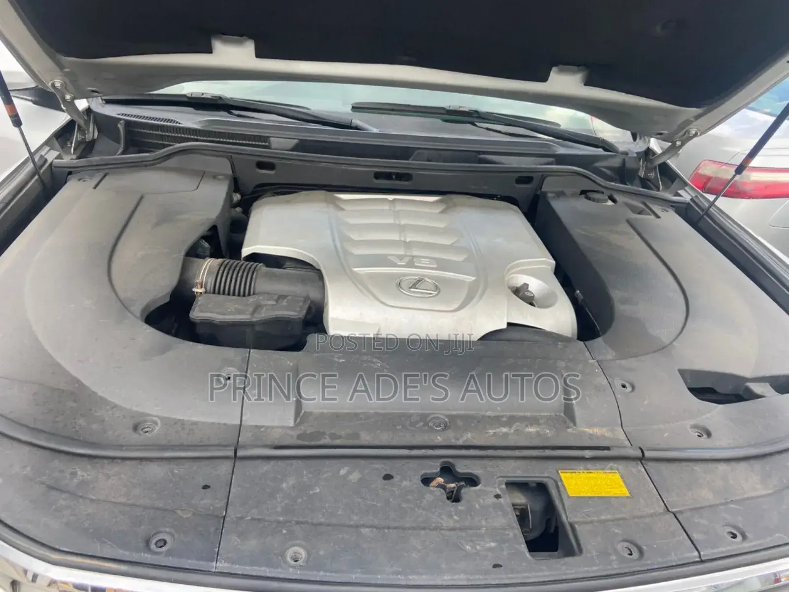 Lexus LX 570 2010 Silver