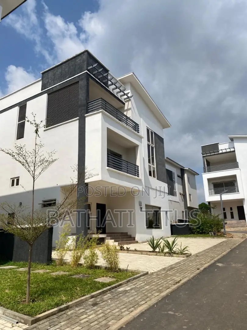 5bdrm Duplex in Bilaad Estate, Life Camp for sale