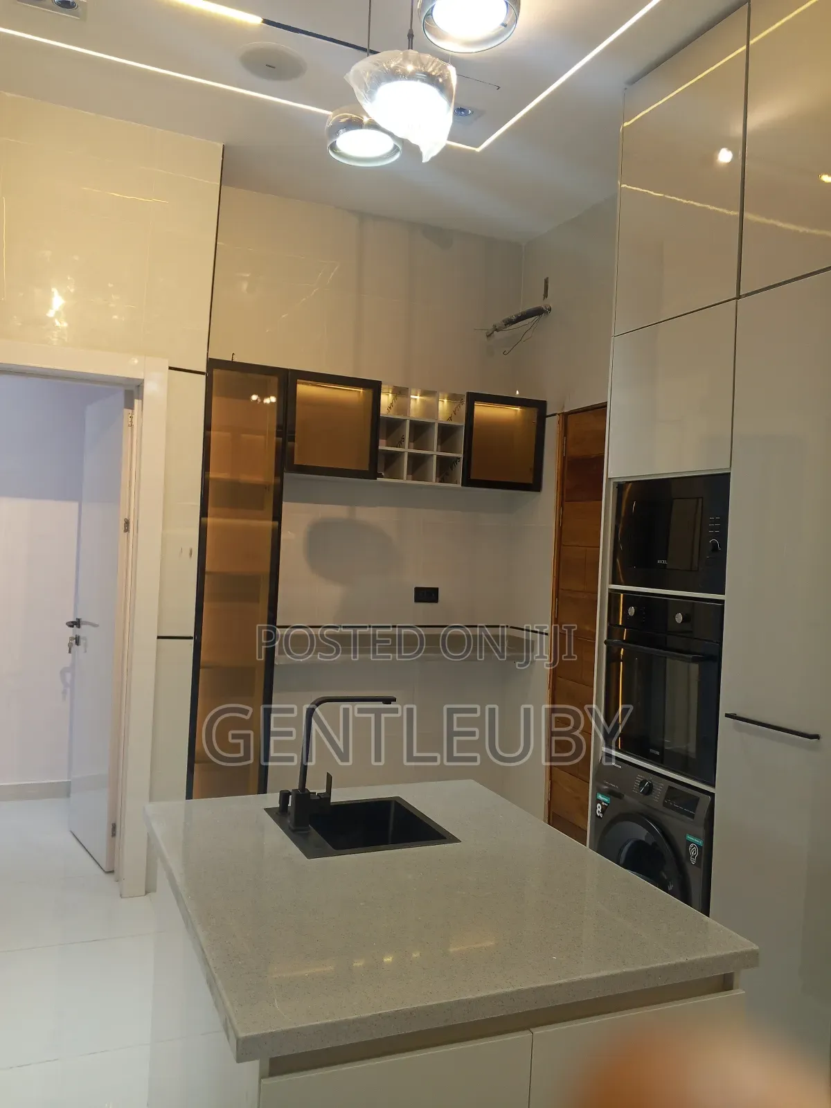 5bdrm Duplex in Discovery Park, Lekki Phase 2 for sale