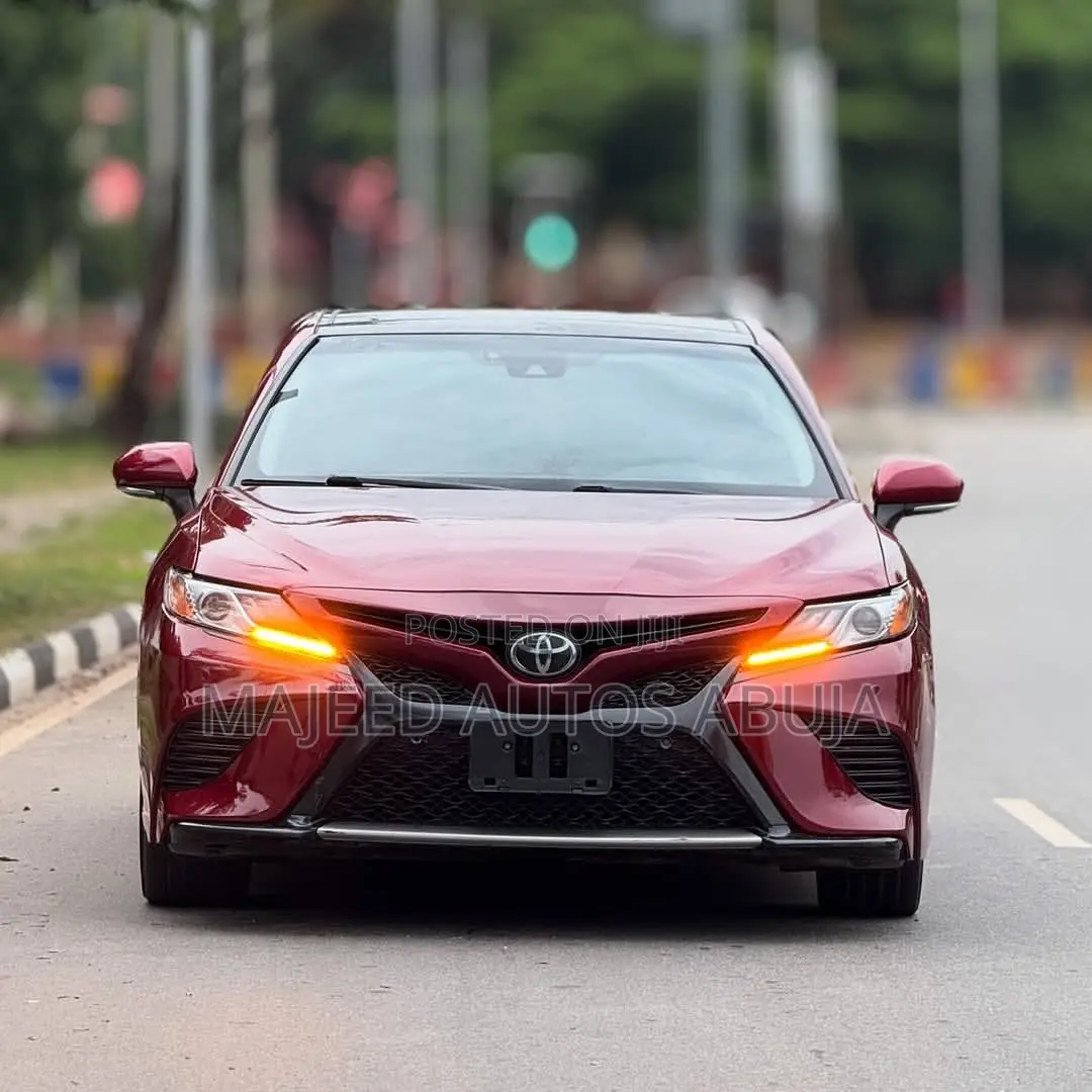 Toyota Camry XSE V6 (3.5L V6 8A) 2019 Red