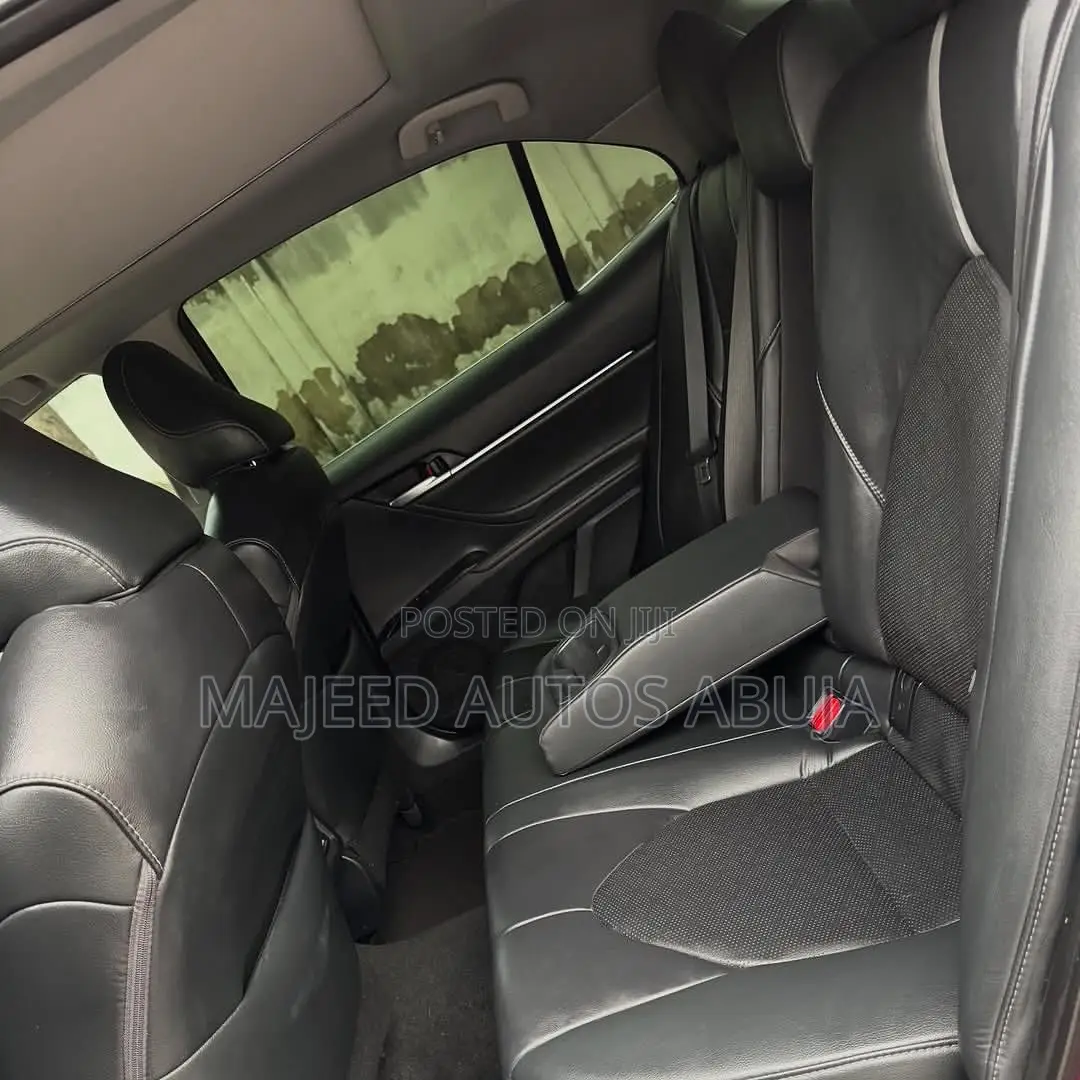 Toyota Camry XSE V6 (3.5L V6 8A) 2019 Red