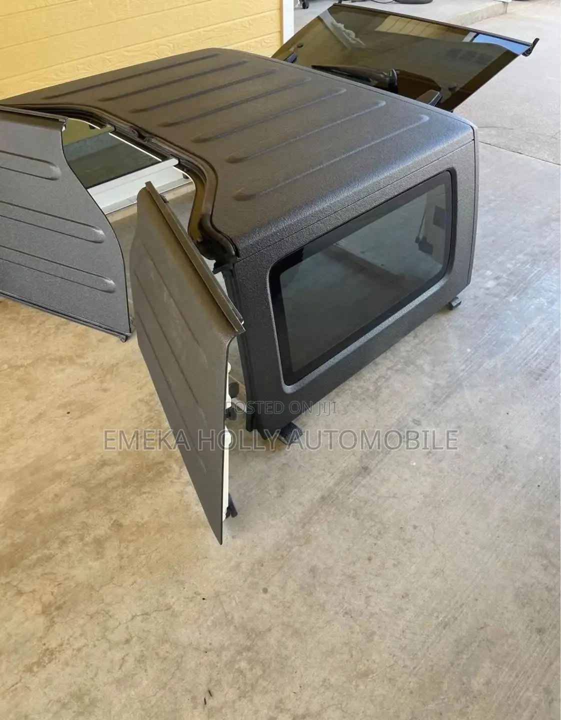 Jeep Wrangler 4-Door Complete Oem 3-Piece Hard Top Assembly.