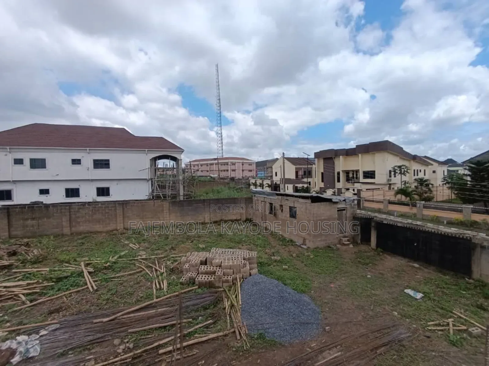 4bdrm Duplex in Kolapo Ishola Gra, Akobo for sale