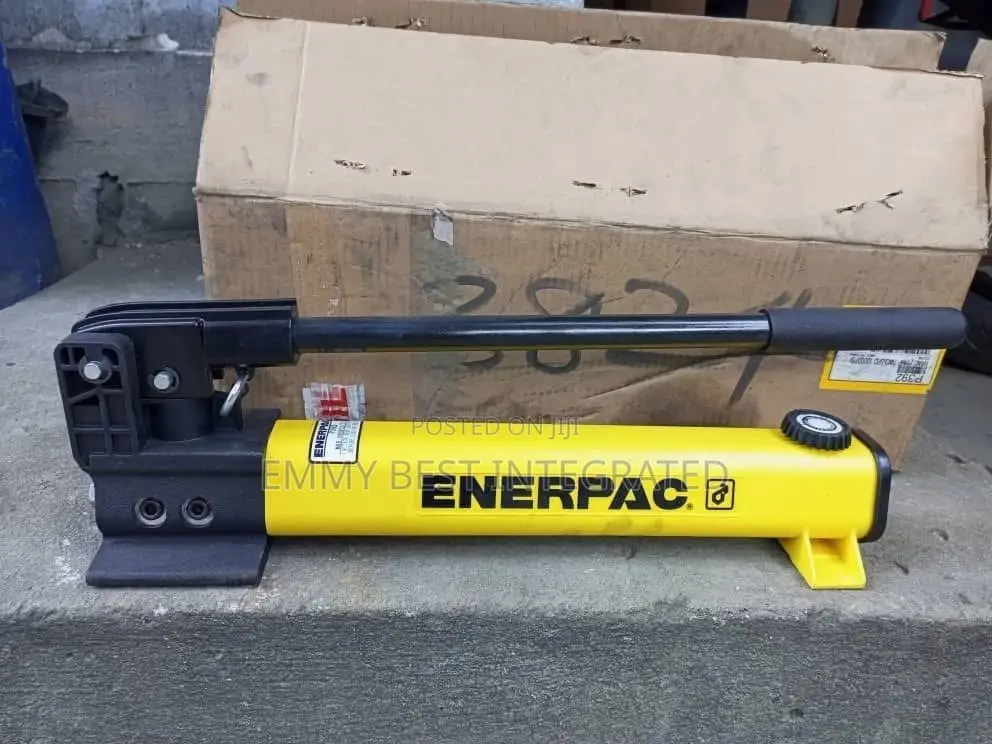 Enerpac P392 Lightweight Hydraulic Hand Pump