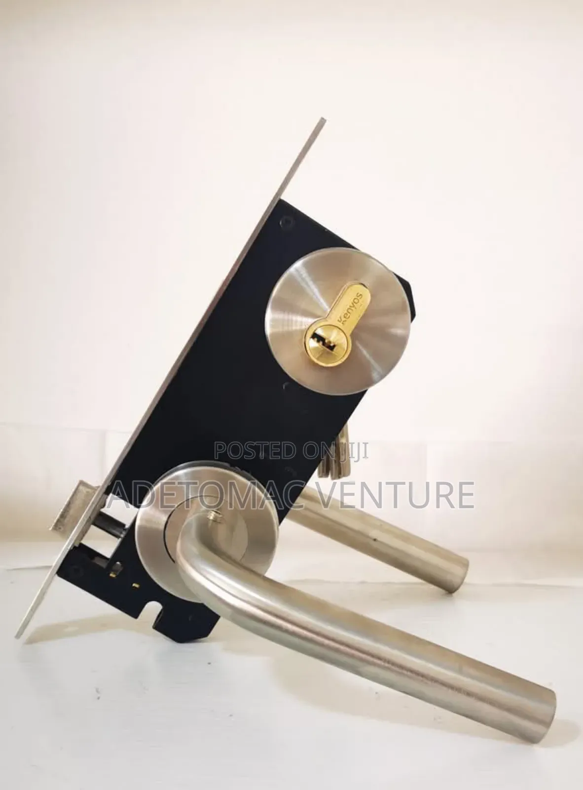 Lock Set Unrose