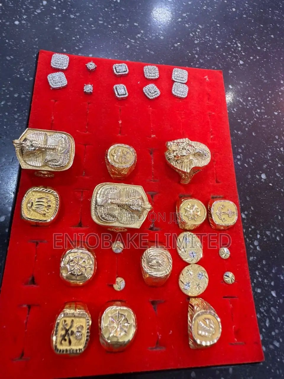 Design:-Chain. Type of Gold