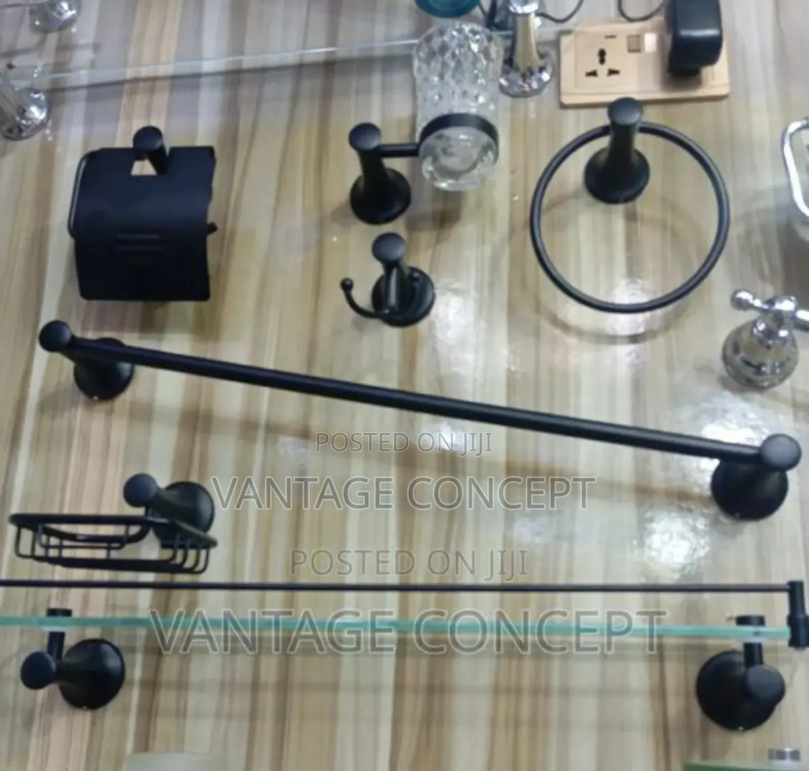 High Quality Complete Set of Black Accessories