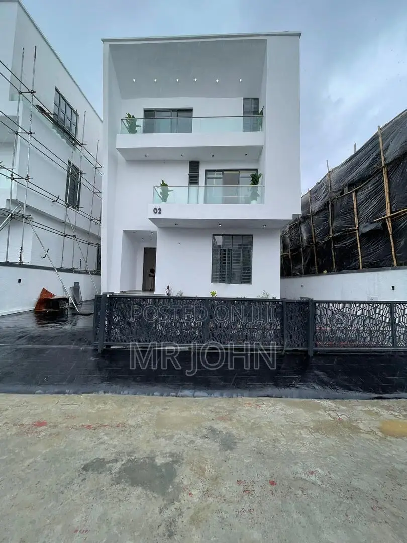6bdrm Mansion in Chevron Stela Pr, Lekki for sale