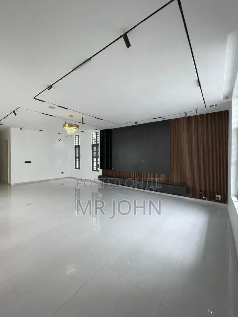 6bdrm Mansion in Chevron Stela Pr, Lekki for sale