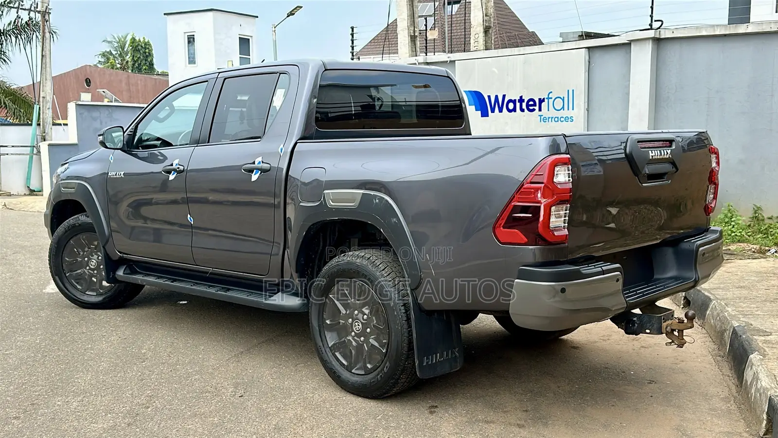 Toyota Hilux Revo Double Cab Deisel 2.8 AWD 2022 Gray