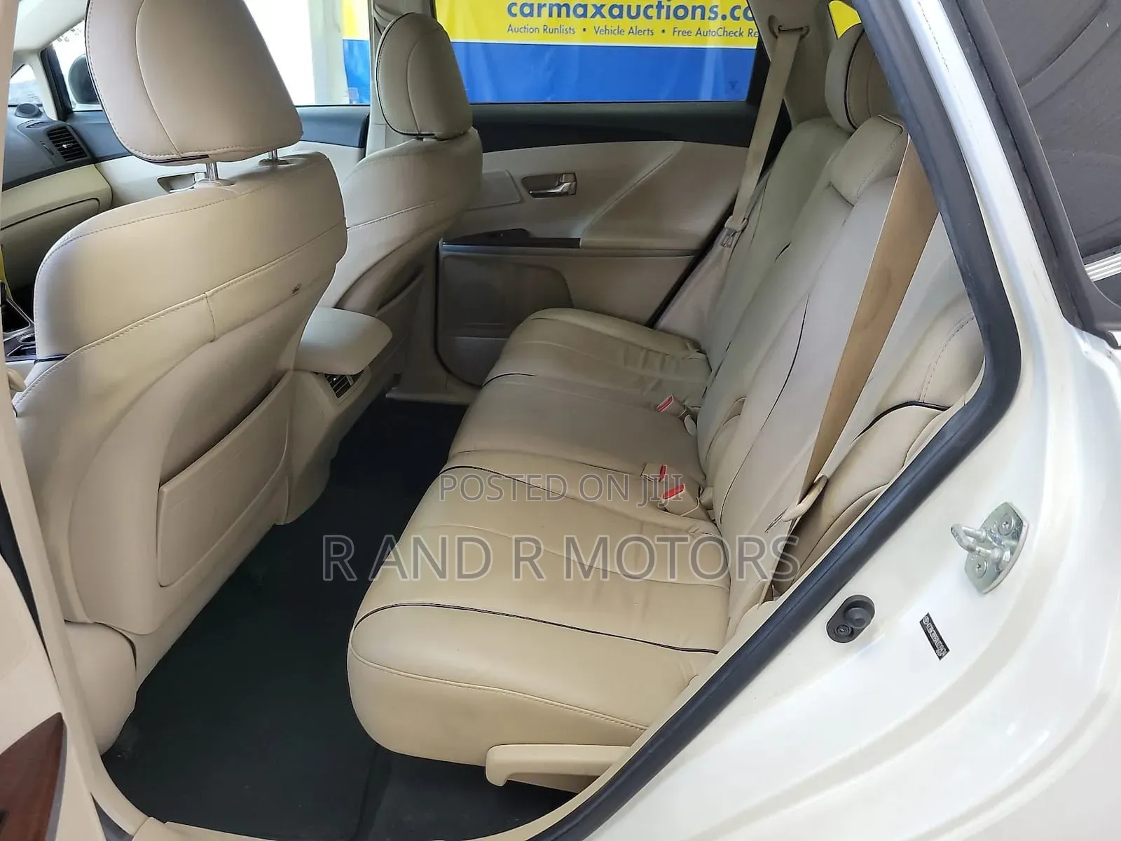 Toyota Venza 2010 White