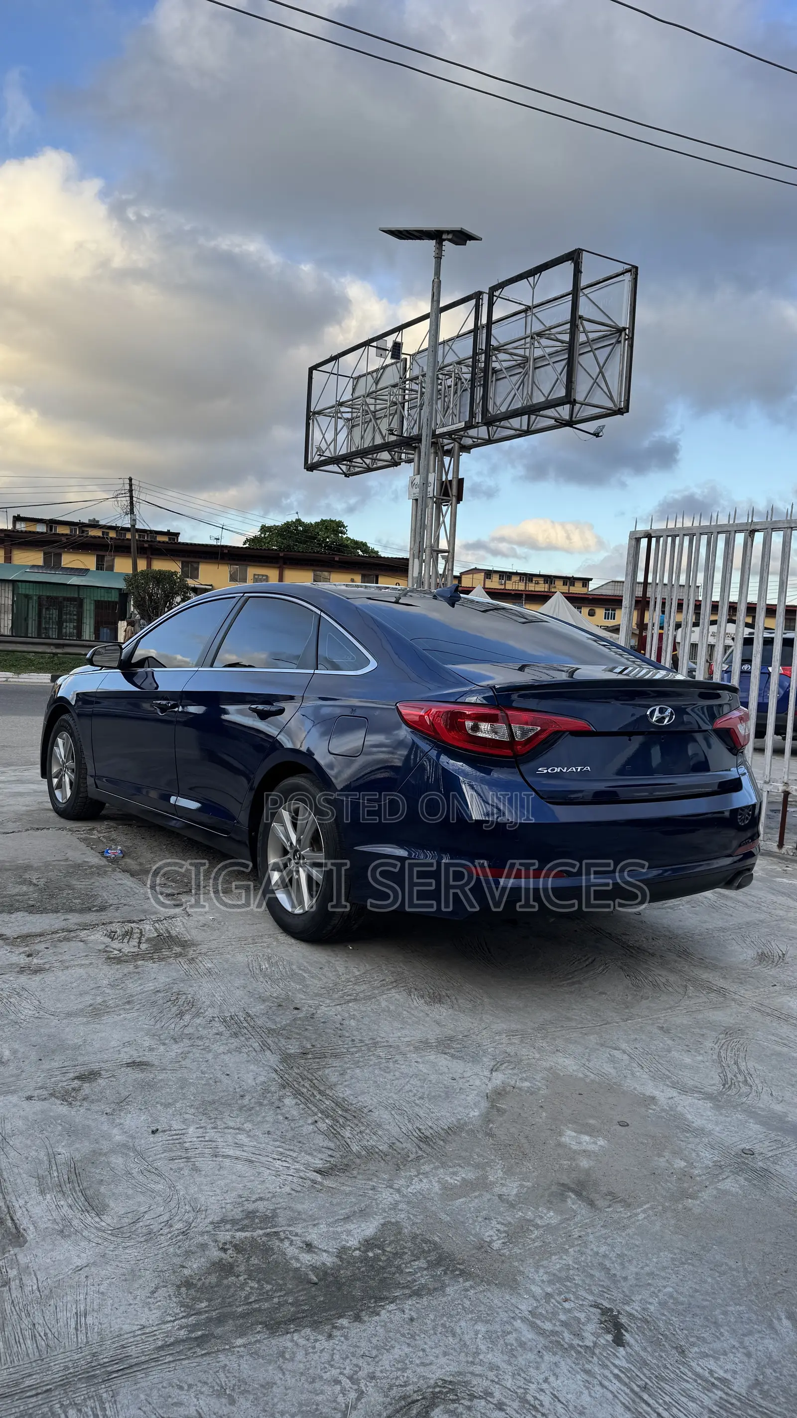 Hyundai Sonata Base Sedan FWD (2.4L 4cyl 6A) 2017 Blue