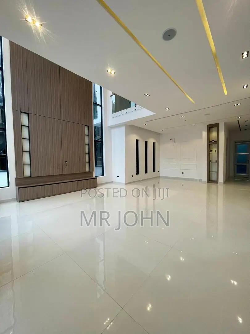 5bdrm Mansion in Lekki County Homes for sale