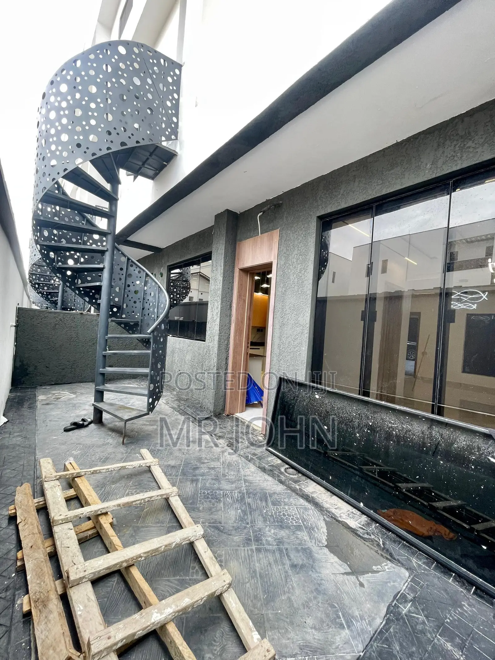 4bdrm Duplex in Lekki Phase 1 for sale