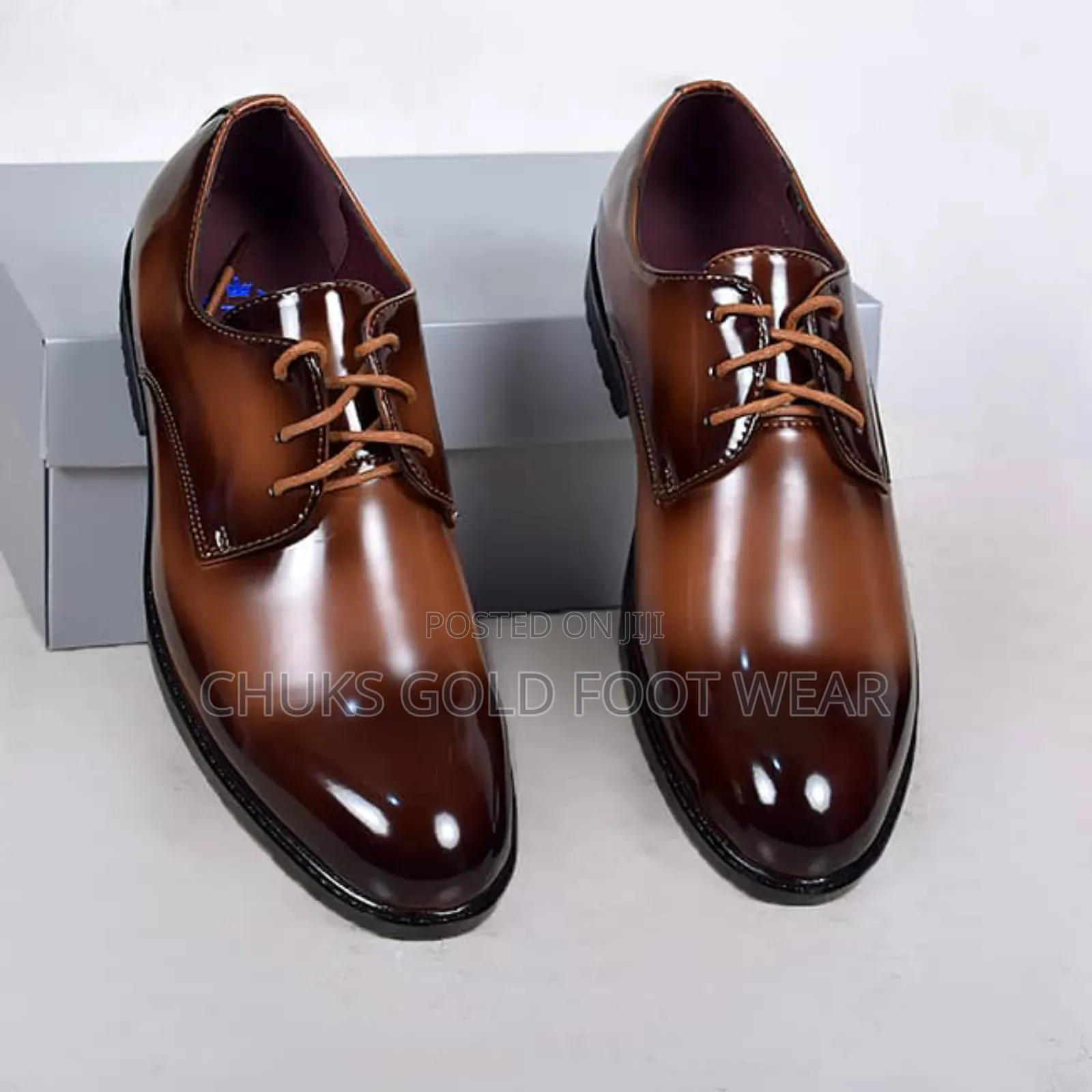 Own Your Stride With Vengelo — Where Class Meets Comfort