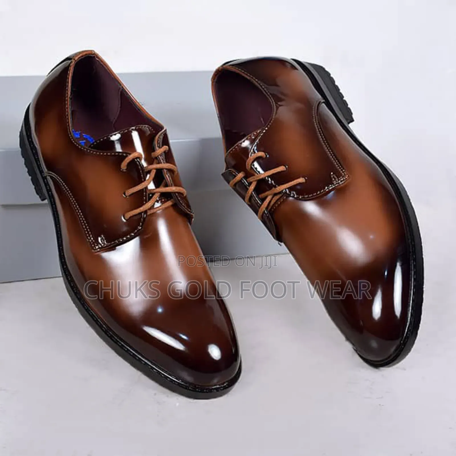 Own Your Stride With Vengelo — Where Class Meets Comfort