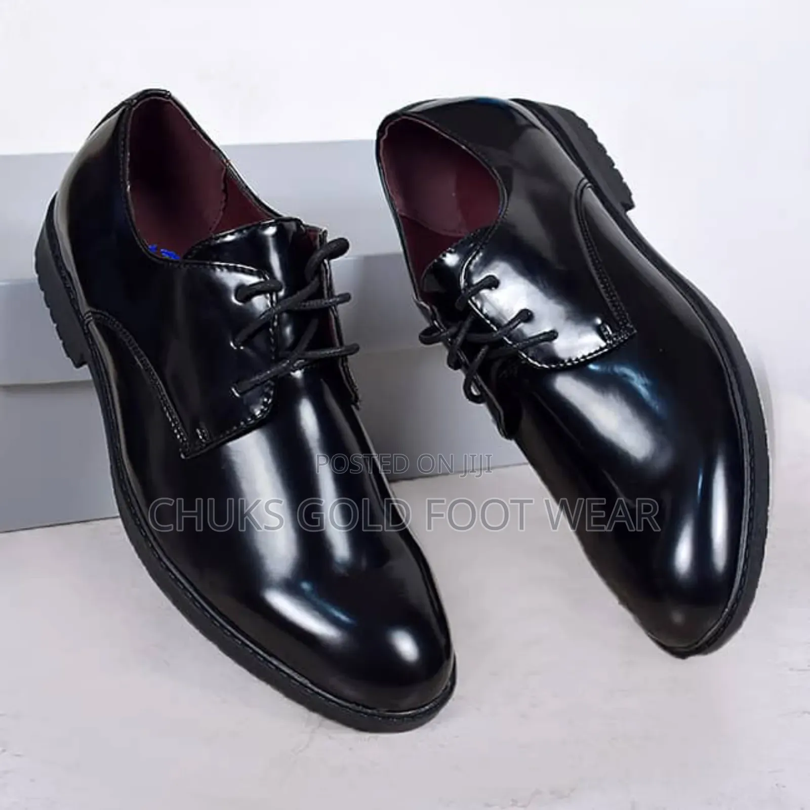 Own Your Stride With Vengelo — Where Class Meets Comfort