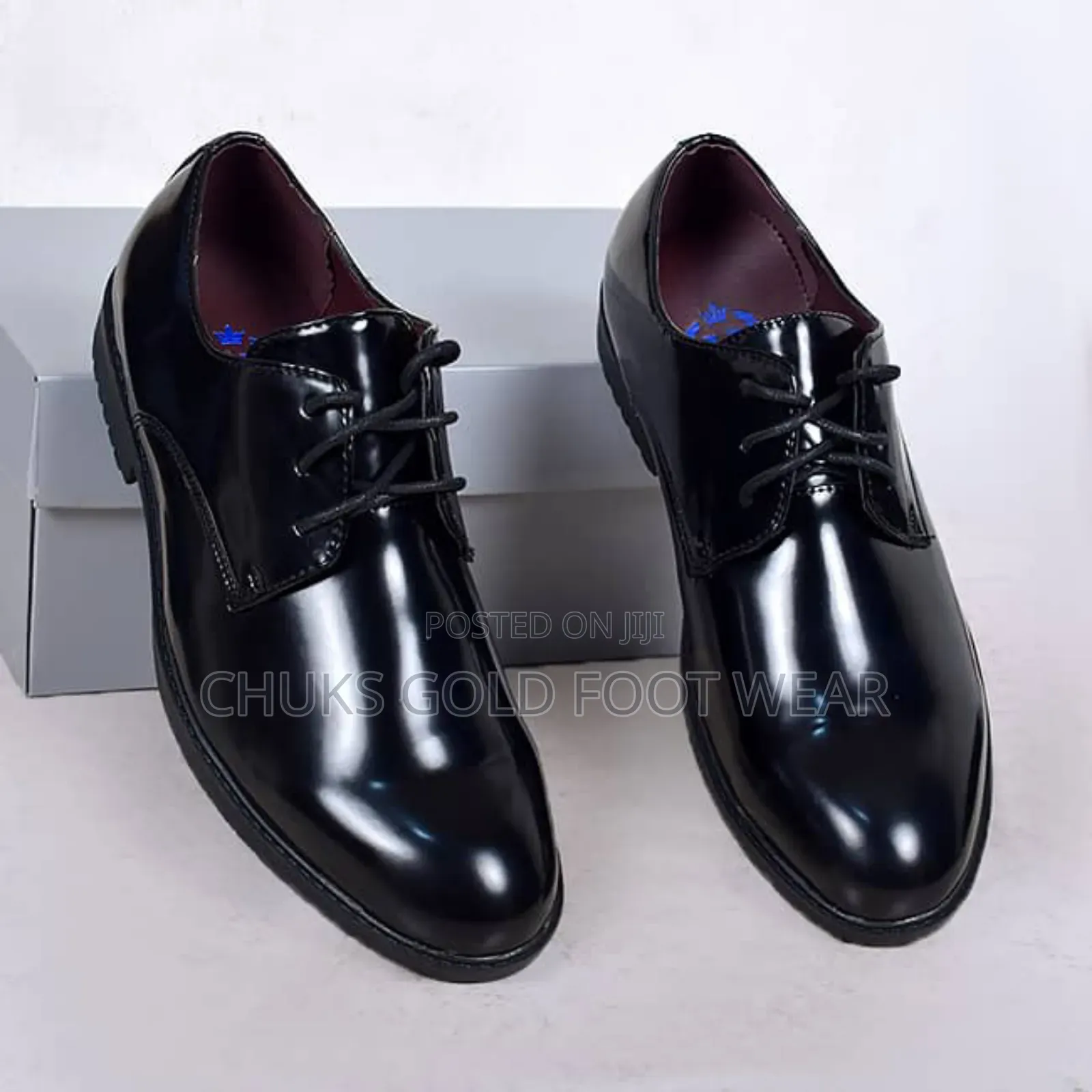 Own Your Stride With Vengelo — Where Class Meets Comfort
