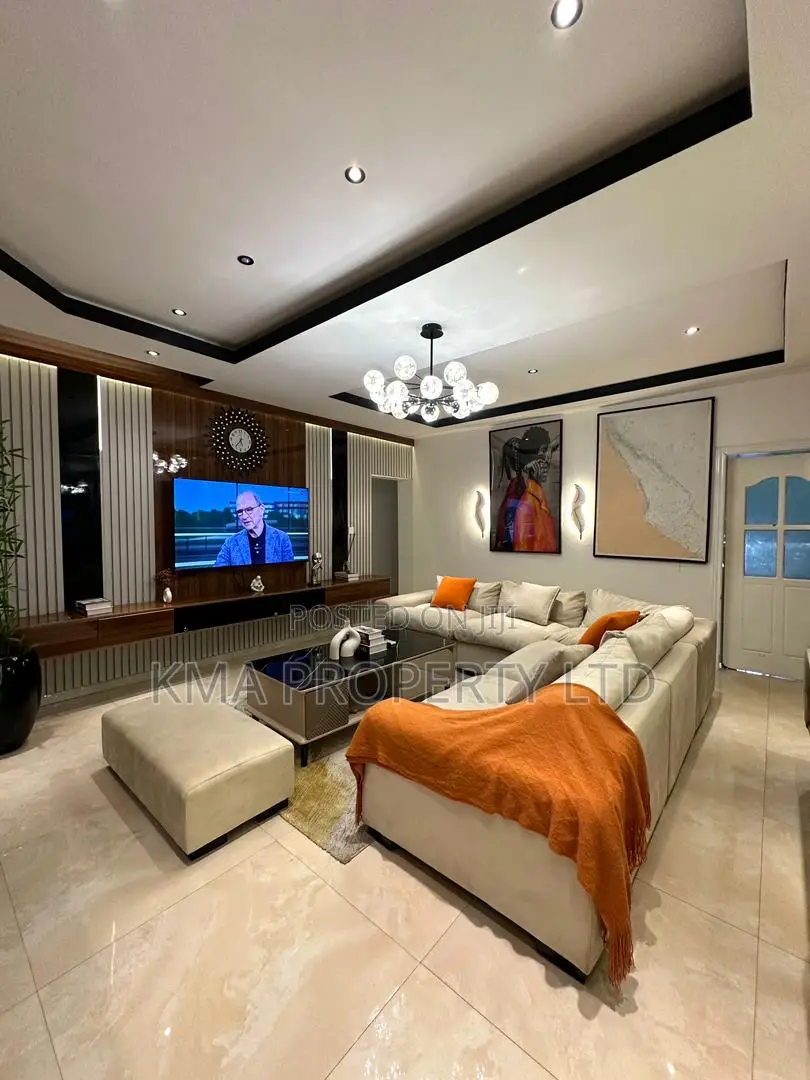 Luxurious 3 Bedroom Apartment With Snooker/Tennis Table