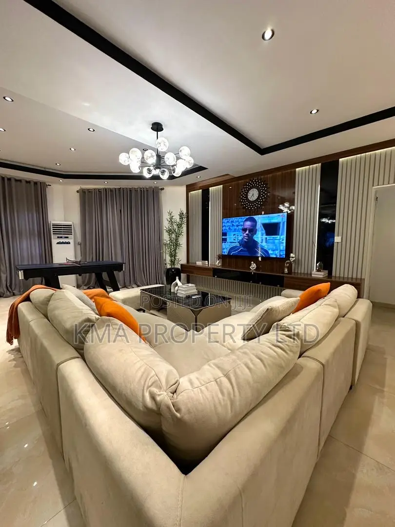 Luxurious 3 Bedroom Apartment With Snooker/Tennis Table