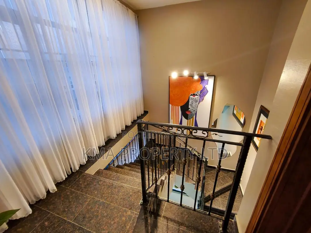 Luxurious 2 Bedroom Duplex With Rooftop Ps5 and Snooker
