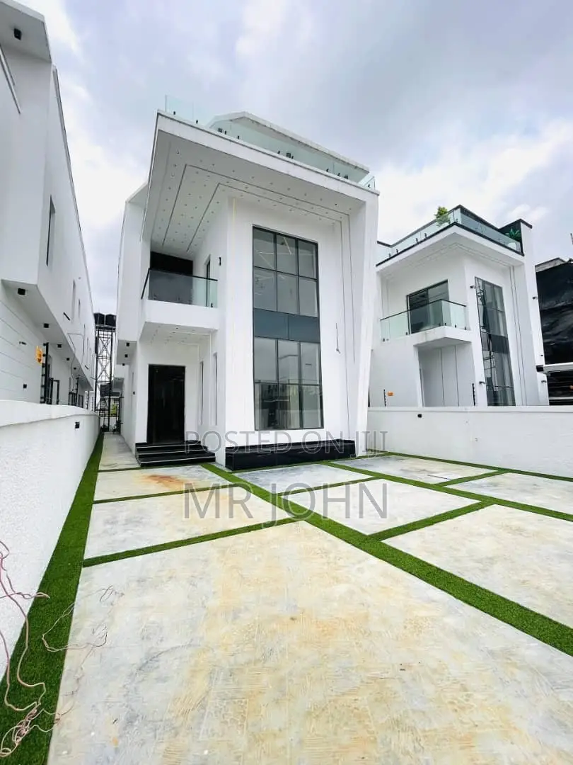 5bdrm Mansion in Ajah Lekki for sale