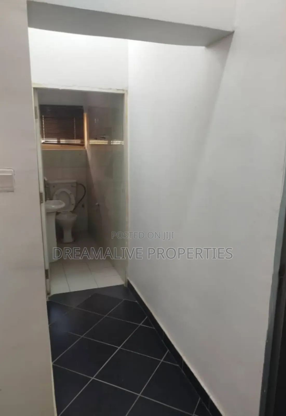 2bdrm Apartment in Wuse 2 for rent