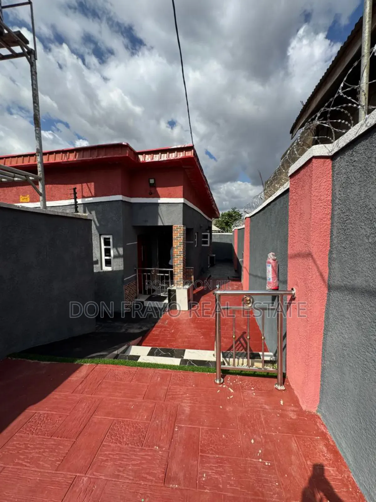 3bdrm Bungalow in Karinkapo Estate, Akala Express for sale