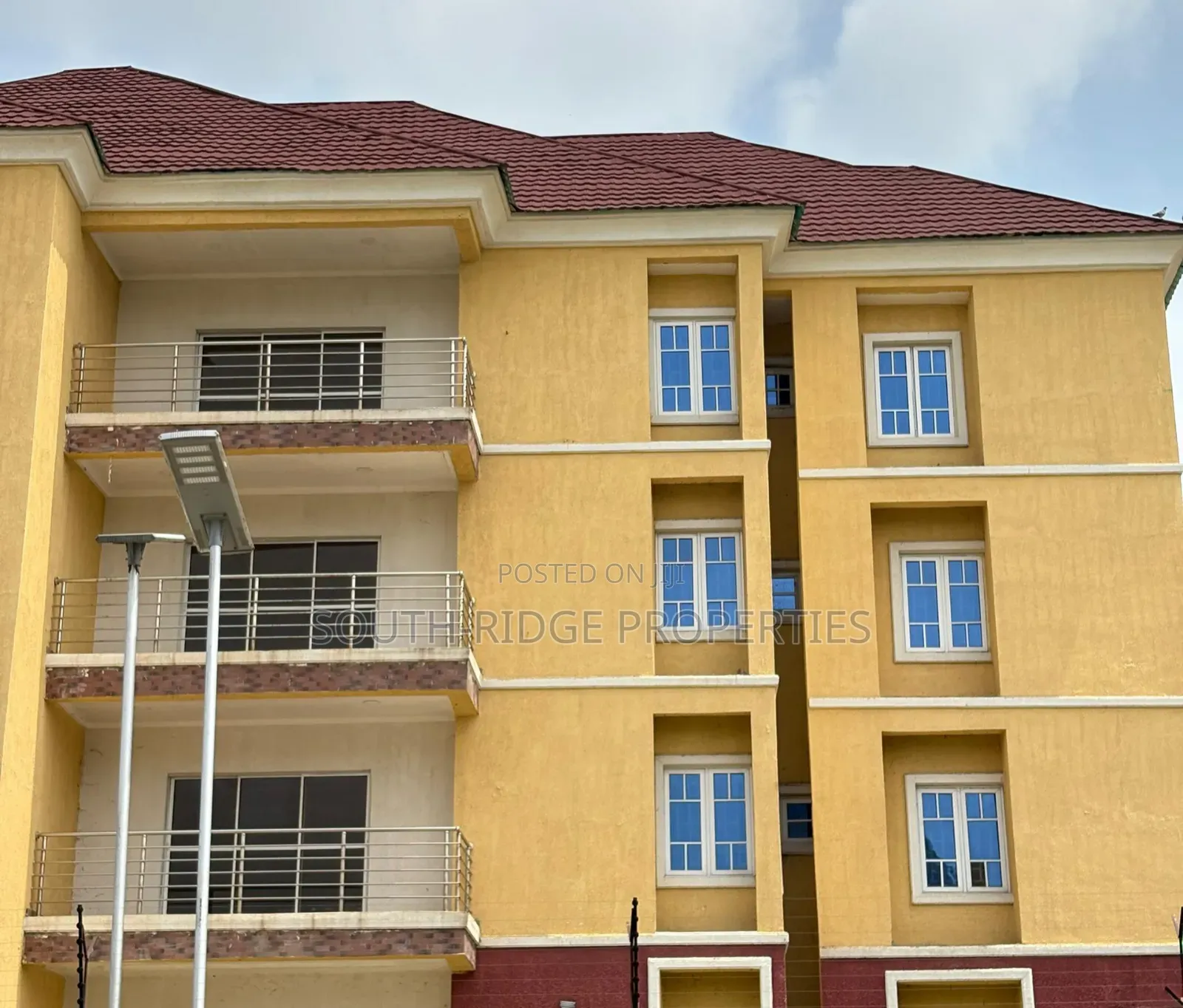 20bdrm Block of Flats in Guzape District for sale