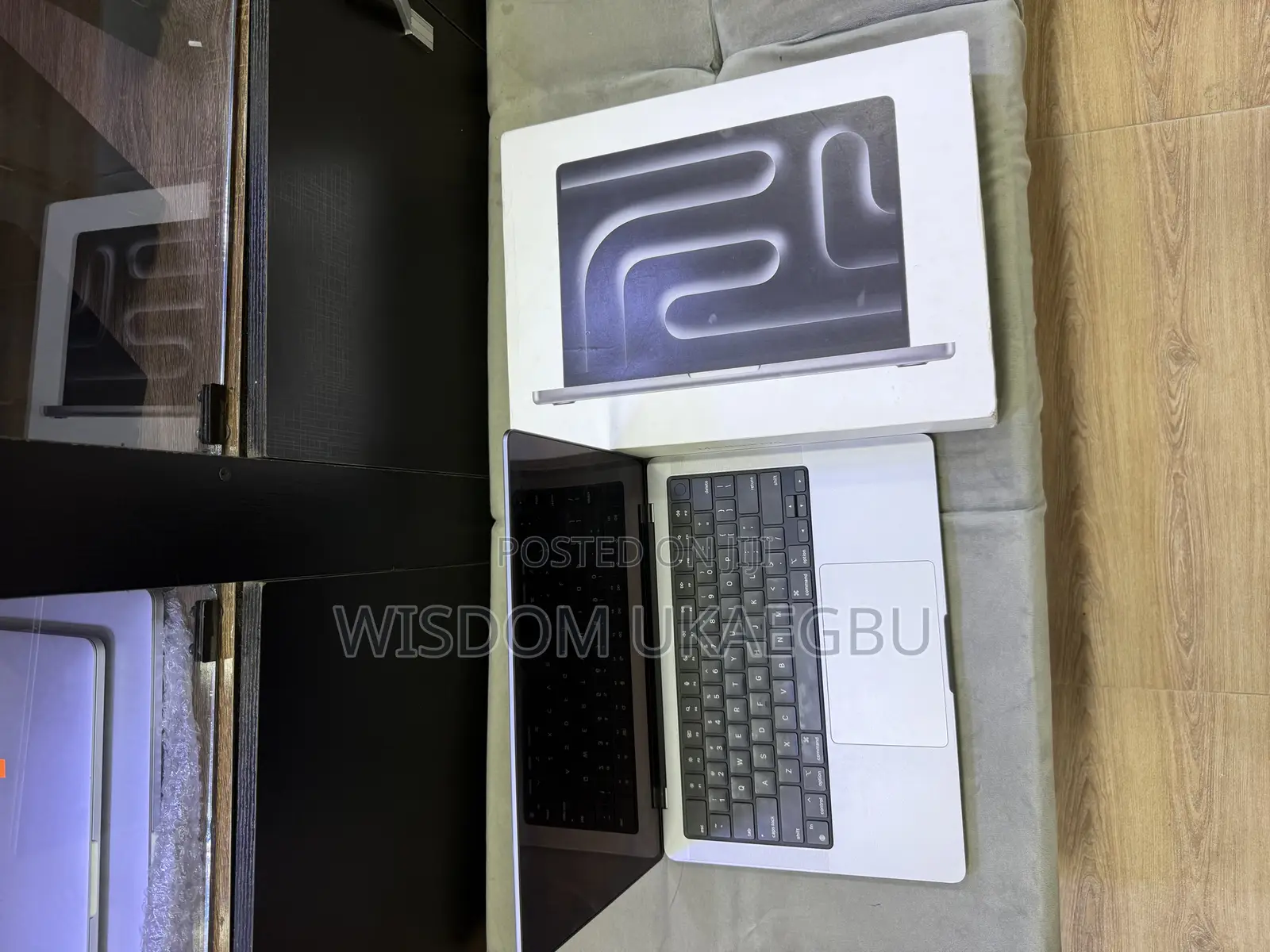 Laptop Apple MacBook Pro 2023 M3 14-Inch 8GB Apple M3 SSD 512GB