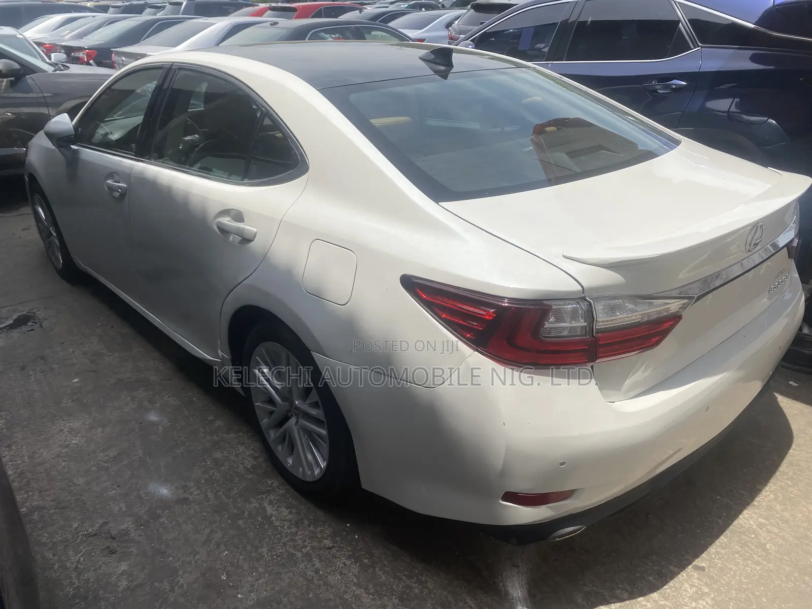 Lexus ES 350 FWD 2016 White