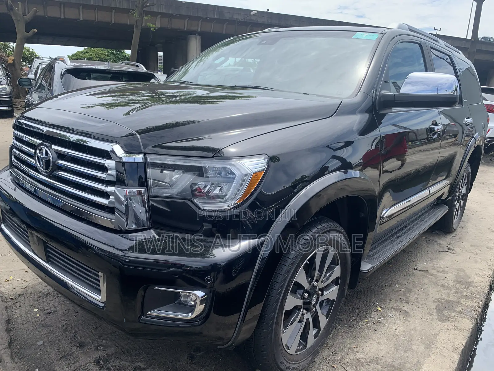Toyota Sequoia Platinum 2022 Black