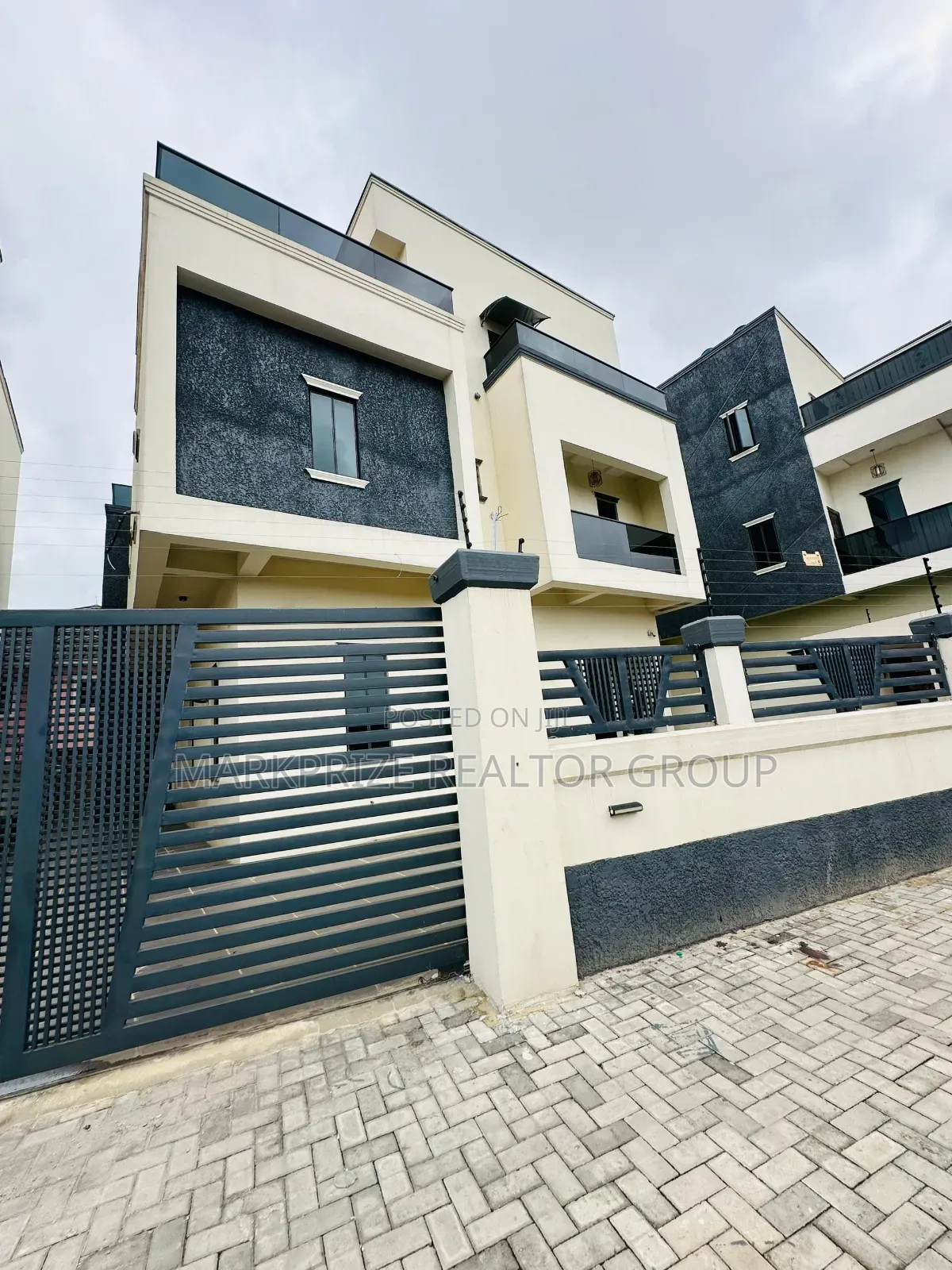 4bdrm Duplex in Amuwo Odofin for sale