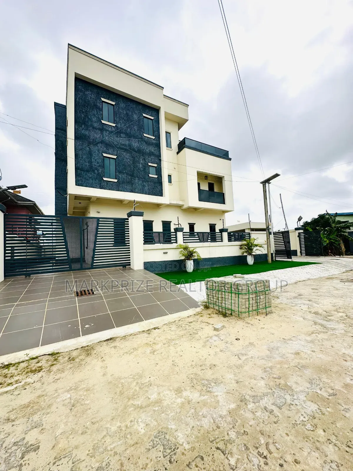 4bdrm Duplex in Amuwo Odofin for sale
