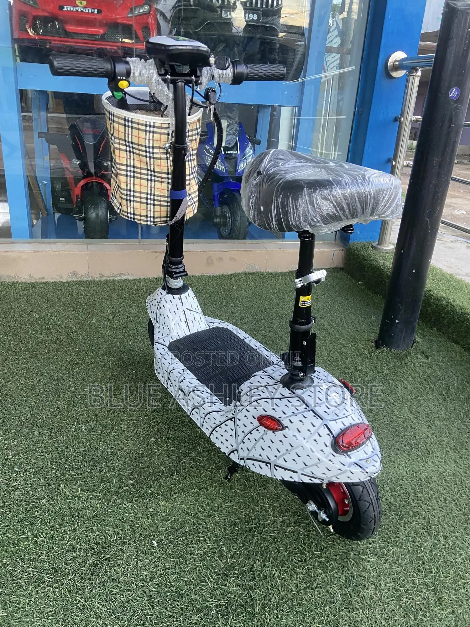 Foldable Mini Electric Scooter 24v With Seat for Adult and Teens White