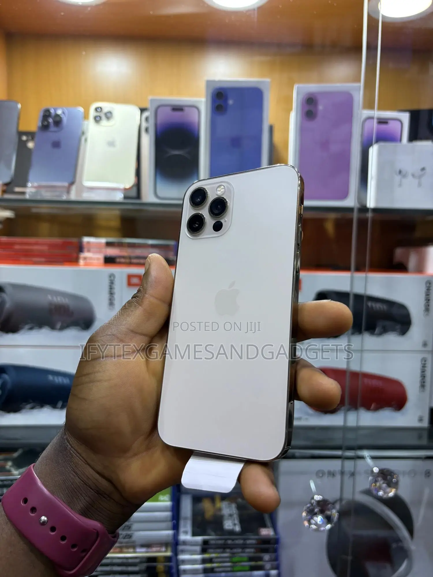 New Apple iPhone 12 Pro 256 GB Gold