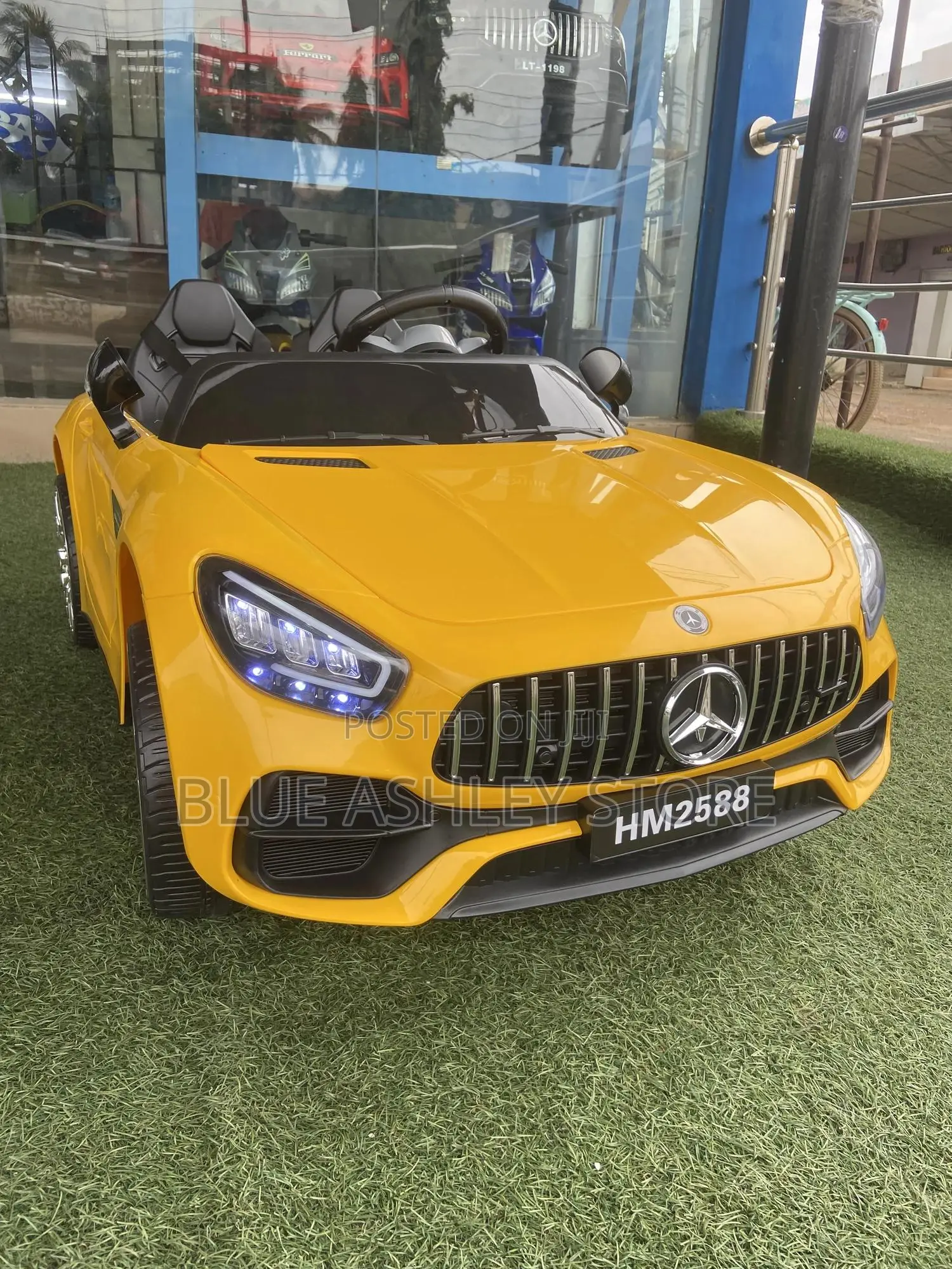 Mercedes Hm2588