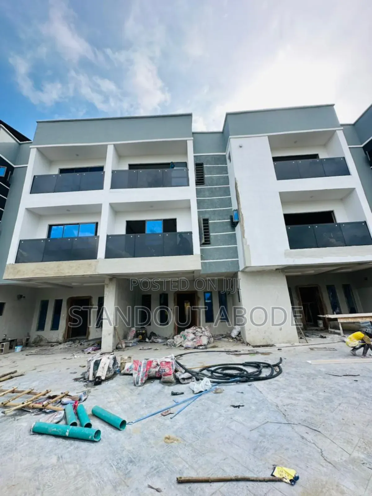 4bdrm Duplex in Inside An Estate, Ikeja for sale