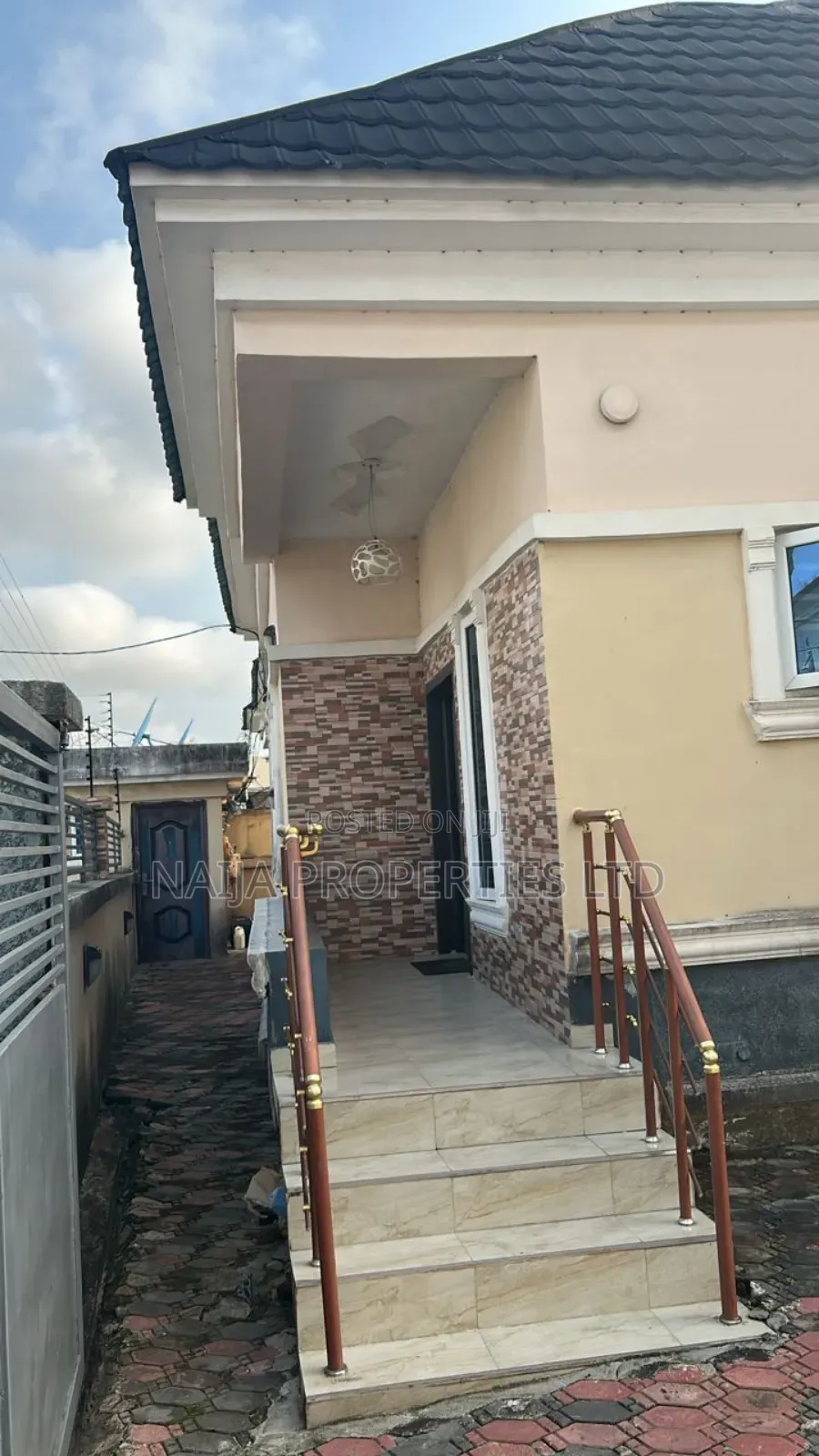 3bdrm Bungalow in Oakland Garden, Sangotedo for sale