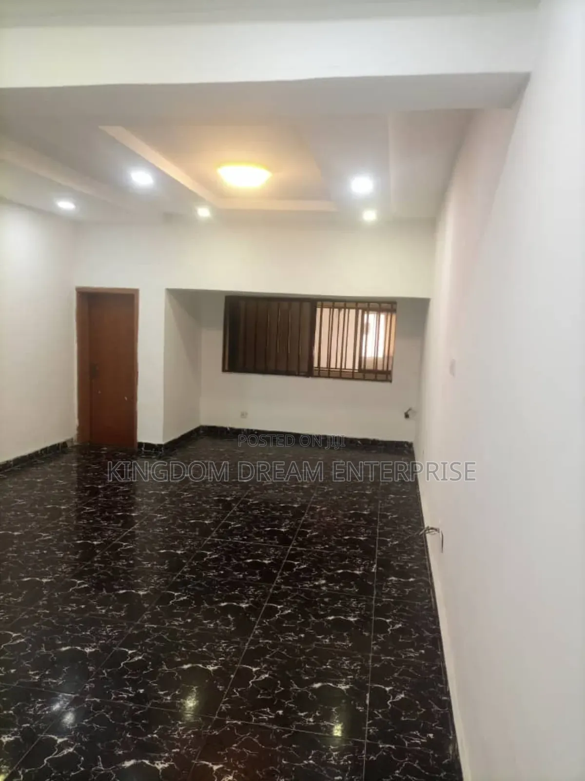 3bdrm Block of Flats in Lekki Phase 1 for rent