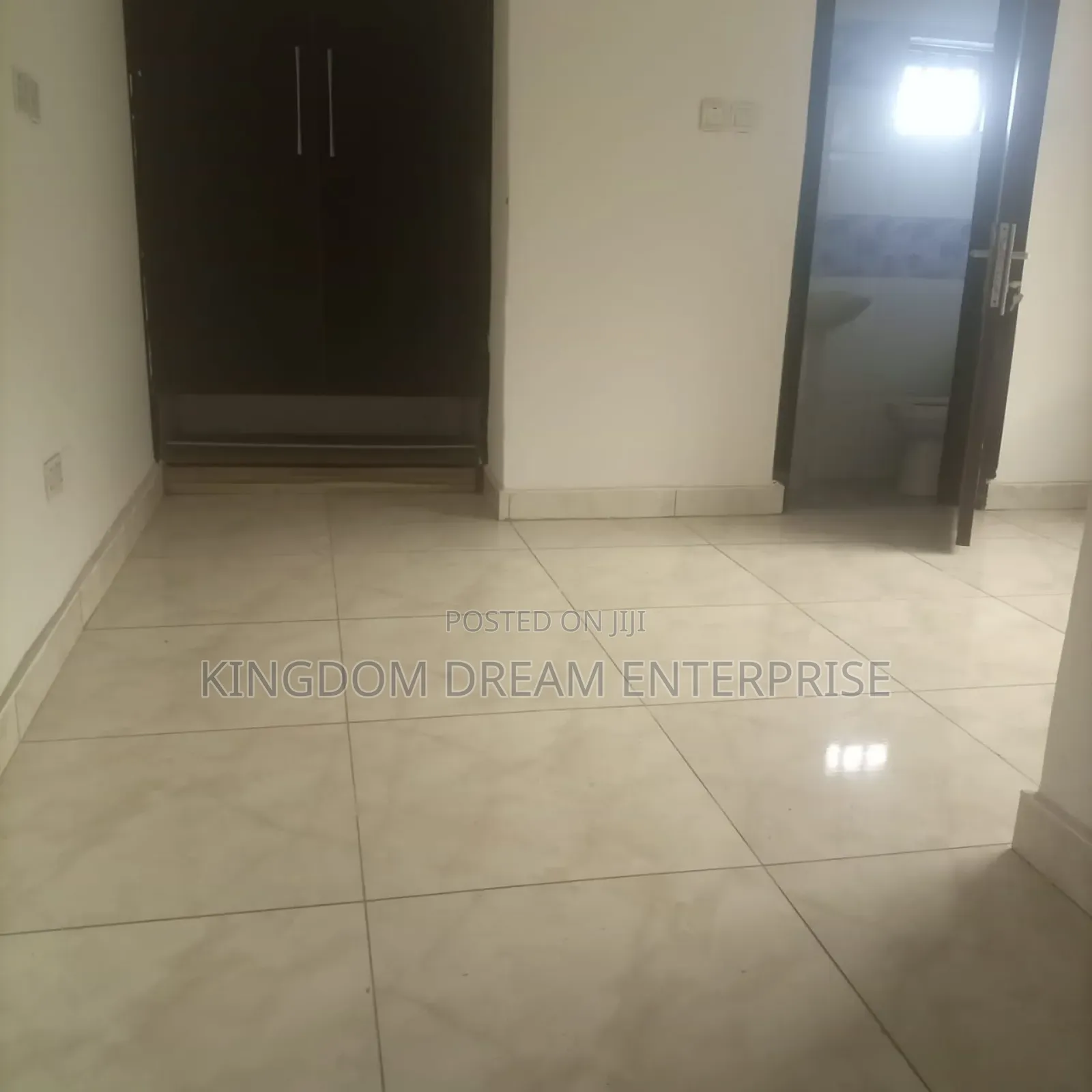 3bdrm Block of Flats in Lekki Phase 1 for rent