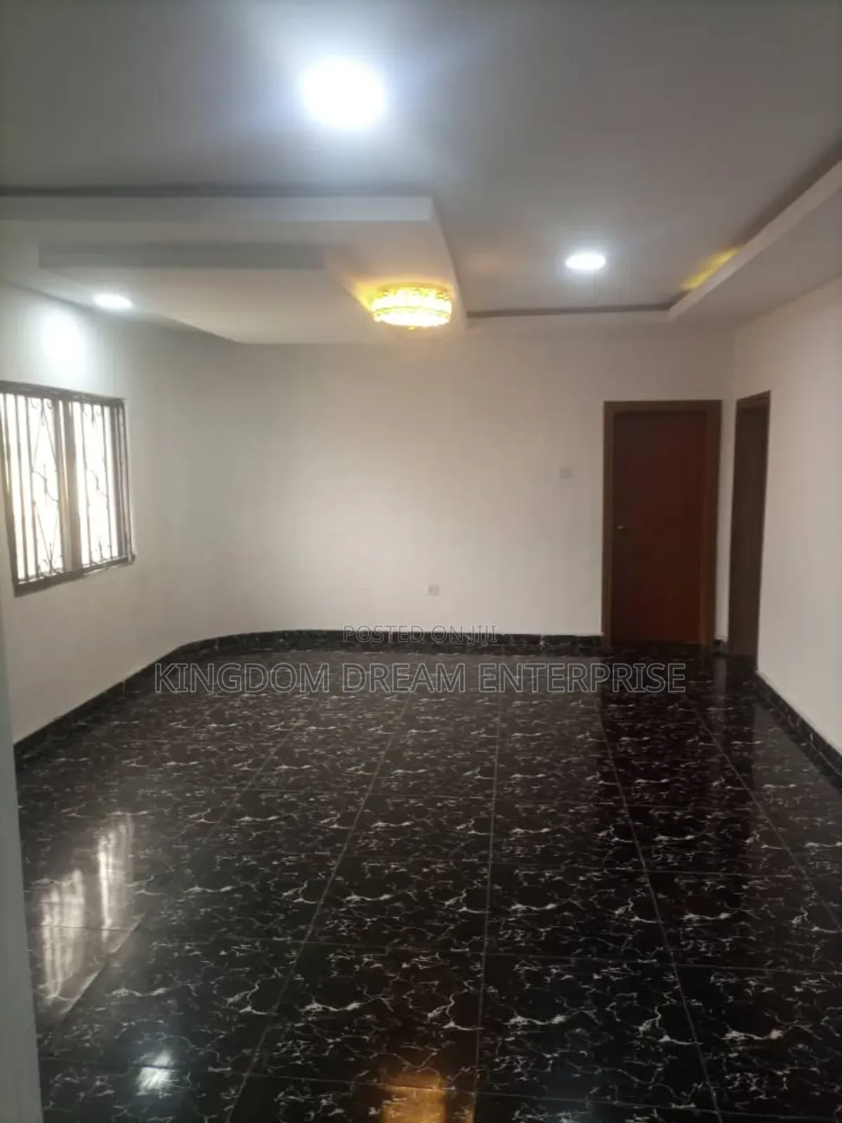 3bdrm Block of Flats in Lekki Phase 1 for rent