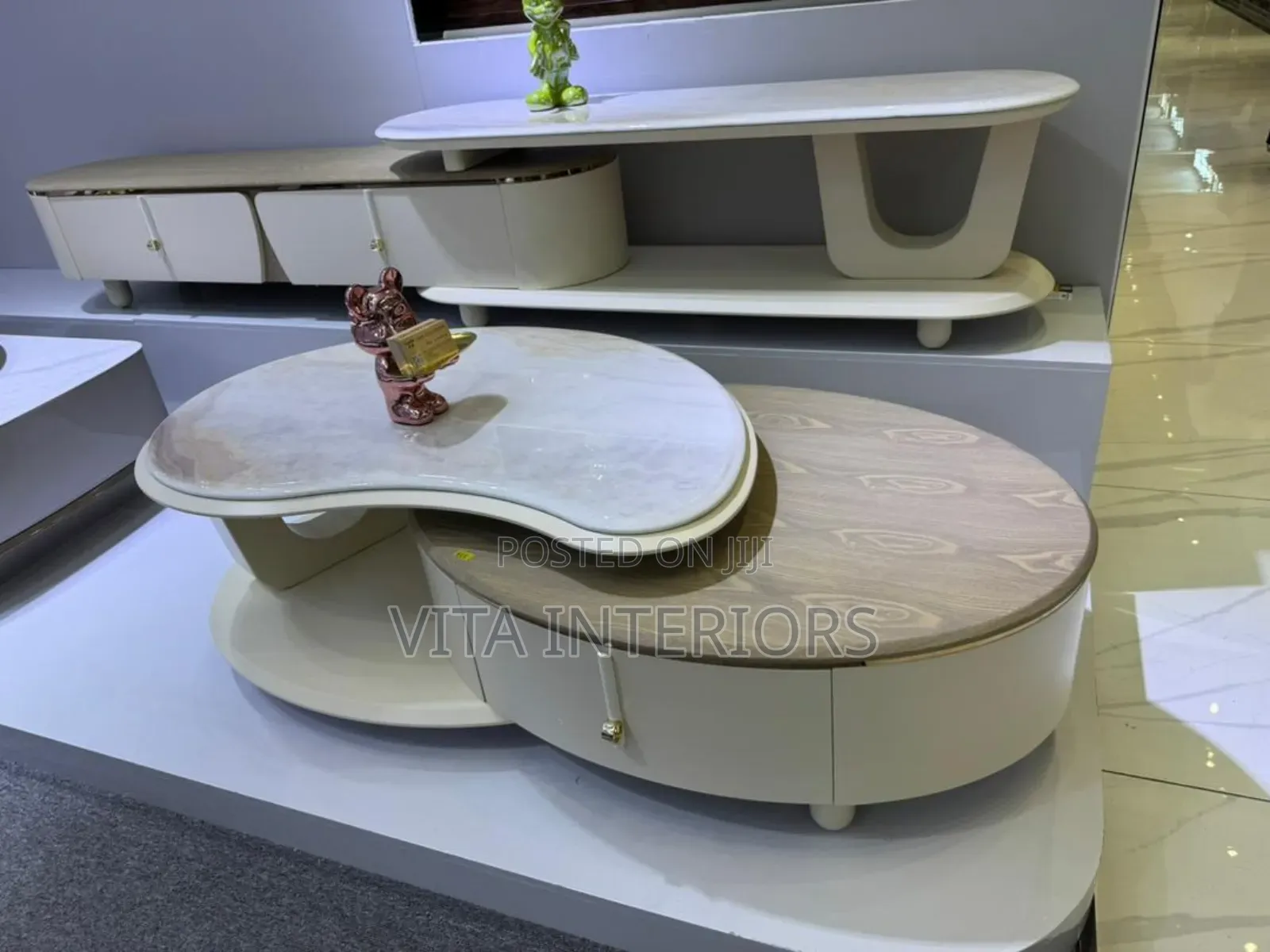 Set of Table and Tv Stand