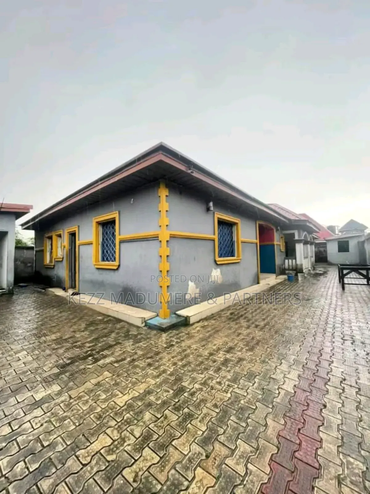 7bdrm Bungalow in Igwuruta Port for sale